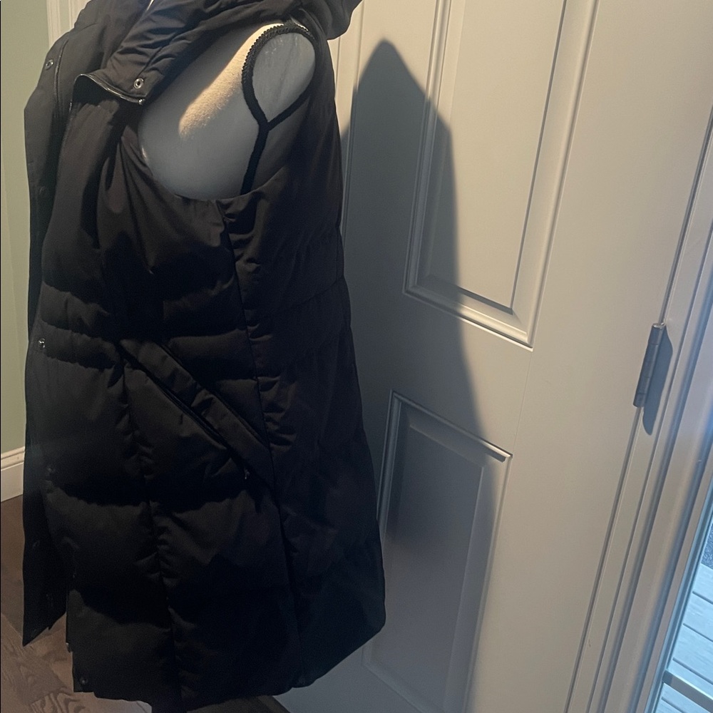 Women's Black Puffer Vest LANDS END BLACK BUTTON HOODED TUNIC LENGTH VEST - Picture 4 of 7